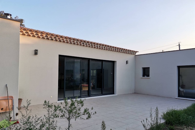 baie vitrée sur mesure - Fenêtre sur les Alpilles