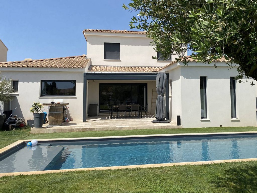 fenêtre aluminium sur mesure Bouches-du-Rhône - Fenêtre sur les Alpilles