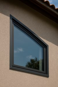 fenêtre aluminium sur mesure forme spéciale Bouches-du-Rhône Vaucluse Gard