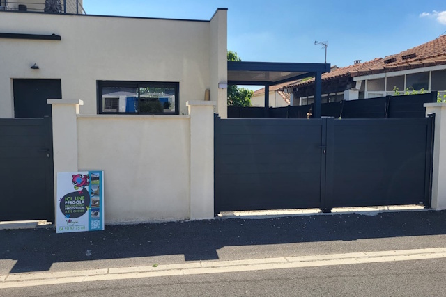installateur portail aluminium - Fenêtre sur les Alpilles