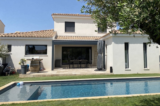 installation fenêtre aluminium sur mesure - Fenêtre sur les Alpilles