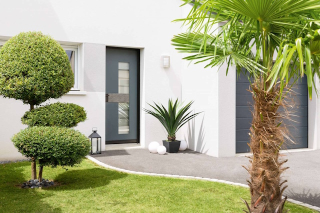 porte entrée aluminium sur mesure - Fenêtres sur les Alpilles