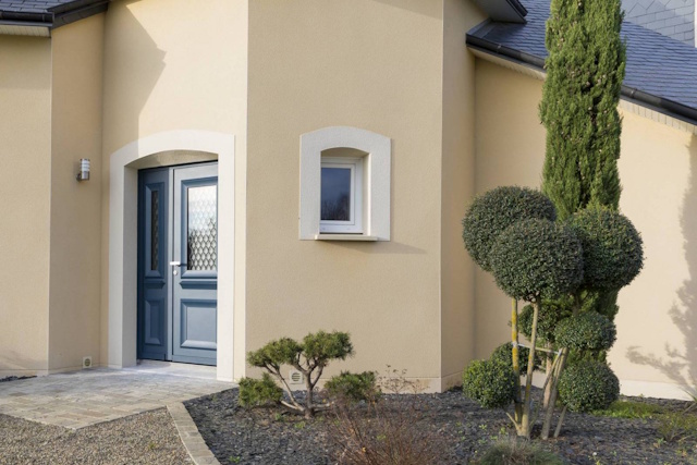 société porte entrée aluminium sur mesure - Fenêtres sur les Alpilles