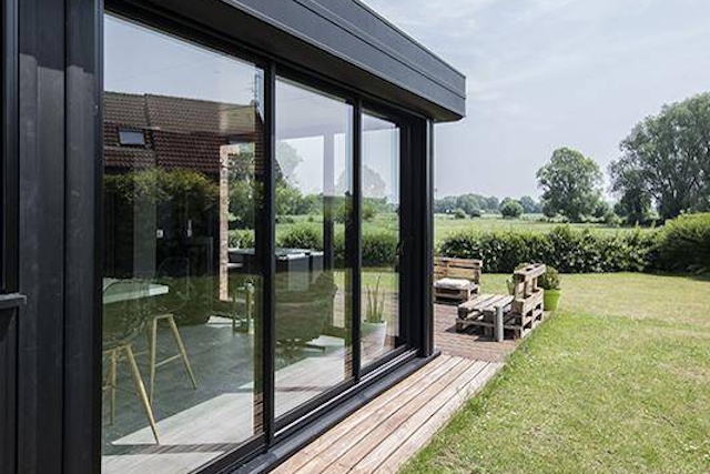 véranda sur mesure - Fenêtre sur les Alpilles