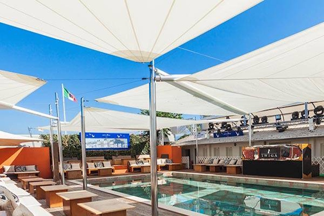 voile ombrage près de chez moi - Fenêtre sur les Alpilles