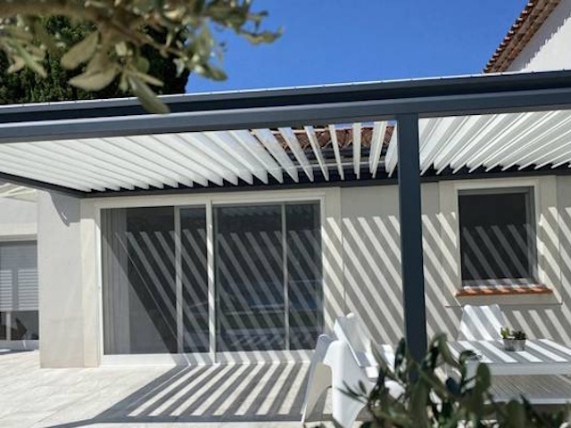 moustiquaire sur mesure pas chère - Fenêtre sur les Alpilles