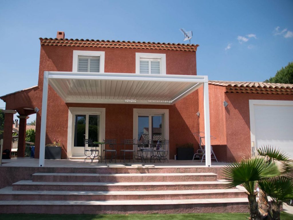 volet roulant sur mesure Gard - Fenêtre sur les Alpilles