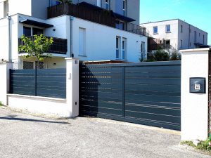 portail coulissant sur mesure Bouches-du-Rhône Vaucluse Gard